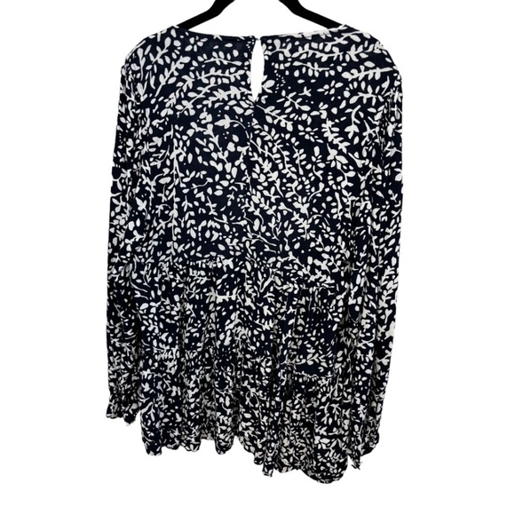 Time and Tru Size Medium Navy Blue Floral Long Sleeve Boho Ruffle Hem Blouse - Picture 2 of 4